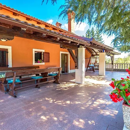 3 Bedroom Amazing In Σπίτι διακοπών Jurdani