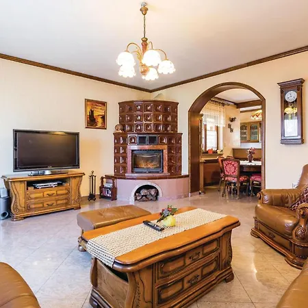 3 Bedroom Amazing In Σπίτι διακοπών Jurdani