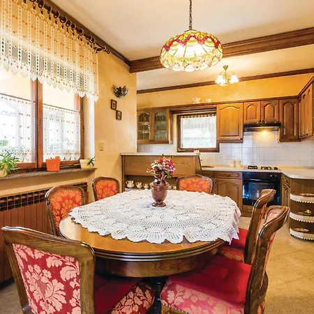 Holiday home Amazing In With Kitchen