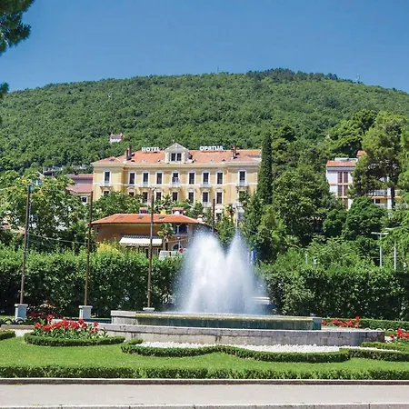 Σπίτι διακοπών 3 Bedroom Amazing In *