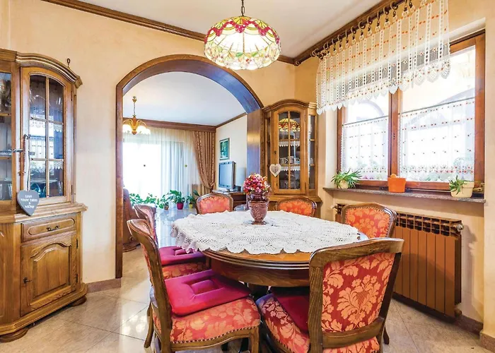 3 Bedroom Amazing In * Jurdani